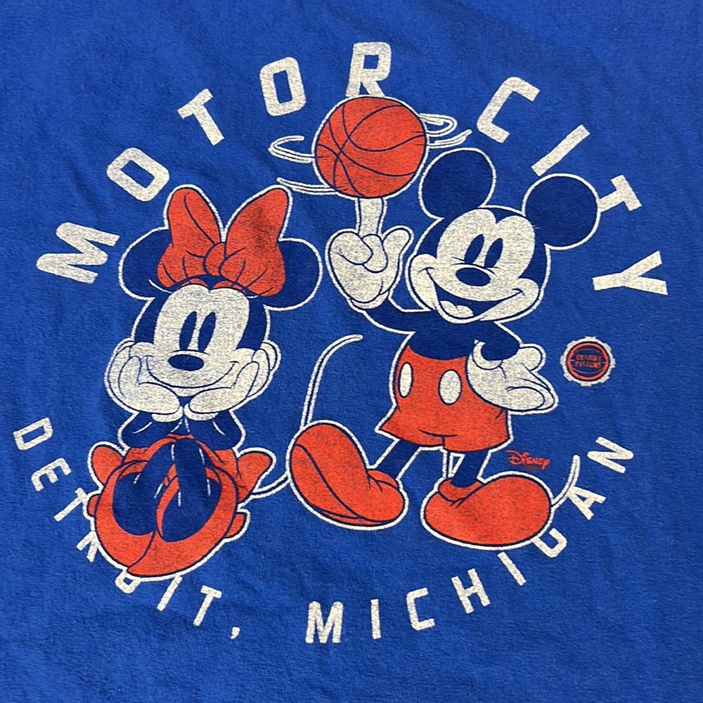 Disney x Junk Food Motor City Detroit Pistons Michigan t-shirt unisex medium - Picture 3 of 4